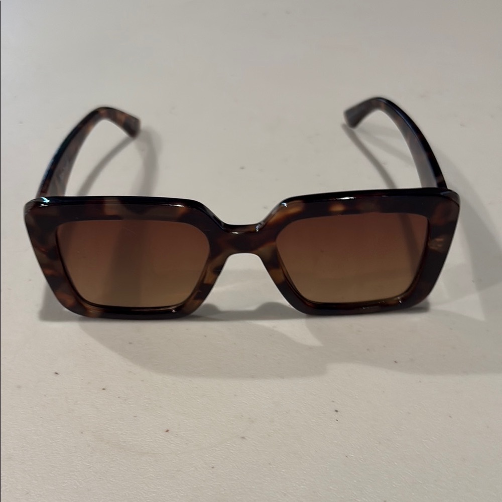New Yorker sunglasses